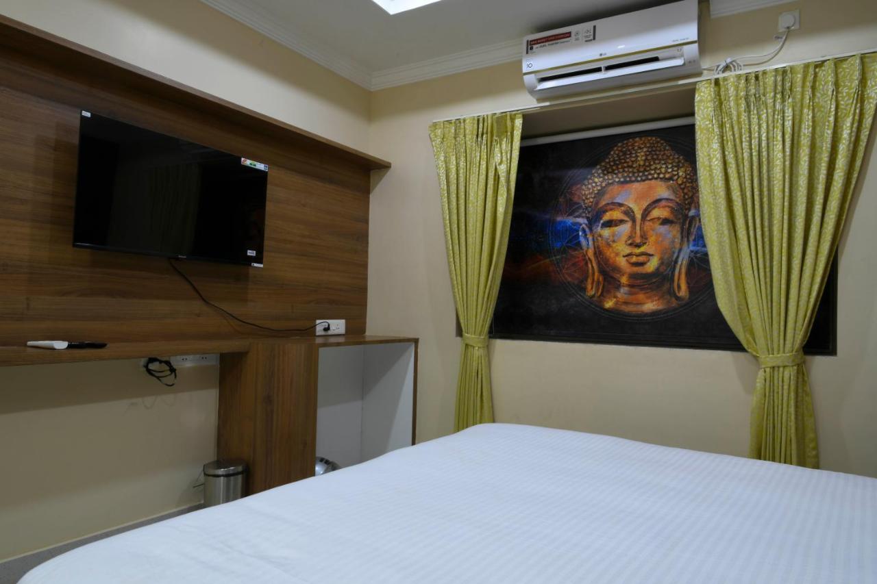 Airavat Hotel Bhubaneswar Buitenkant foto