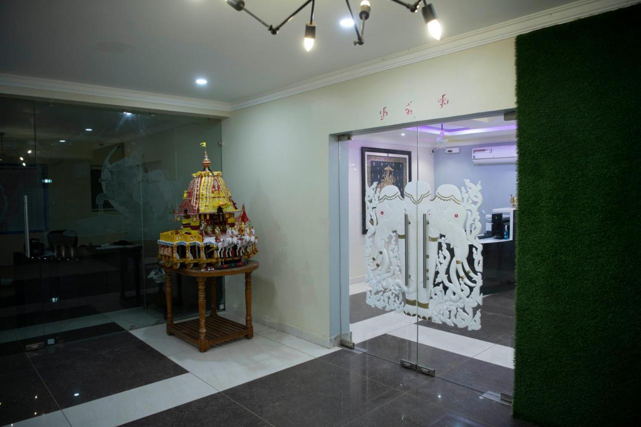 Airavat Hotel Bhubaneswar Buitenkant foto